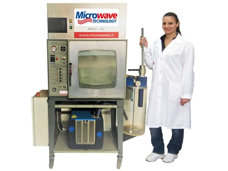 Cella-a-microonde-ad-alto-vuoto-per-liofilizzazione